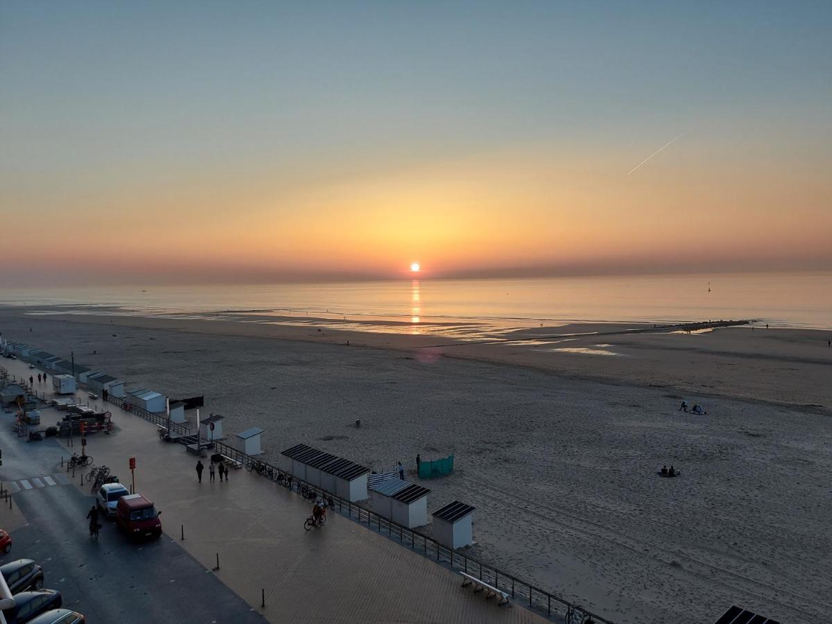 Appartement Met Zeezicht En Verwarmd Zwembad Ostend Exterior photo